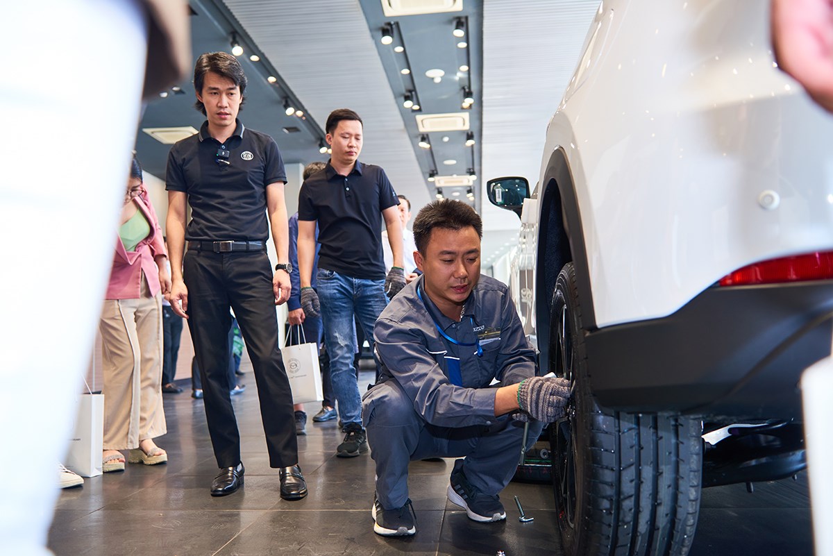 Mazda Car Care chăm sóc xe chuẩn Mazda