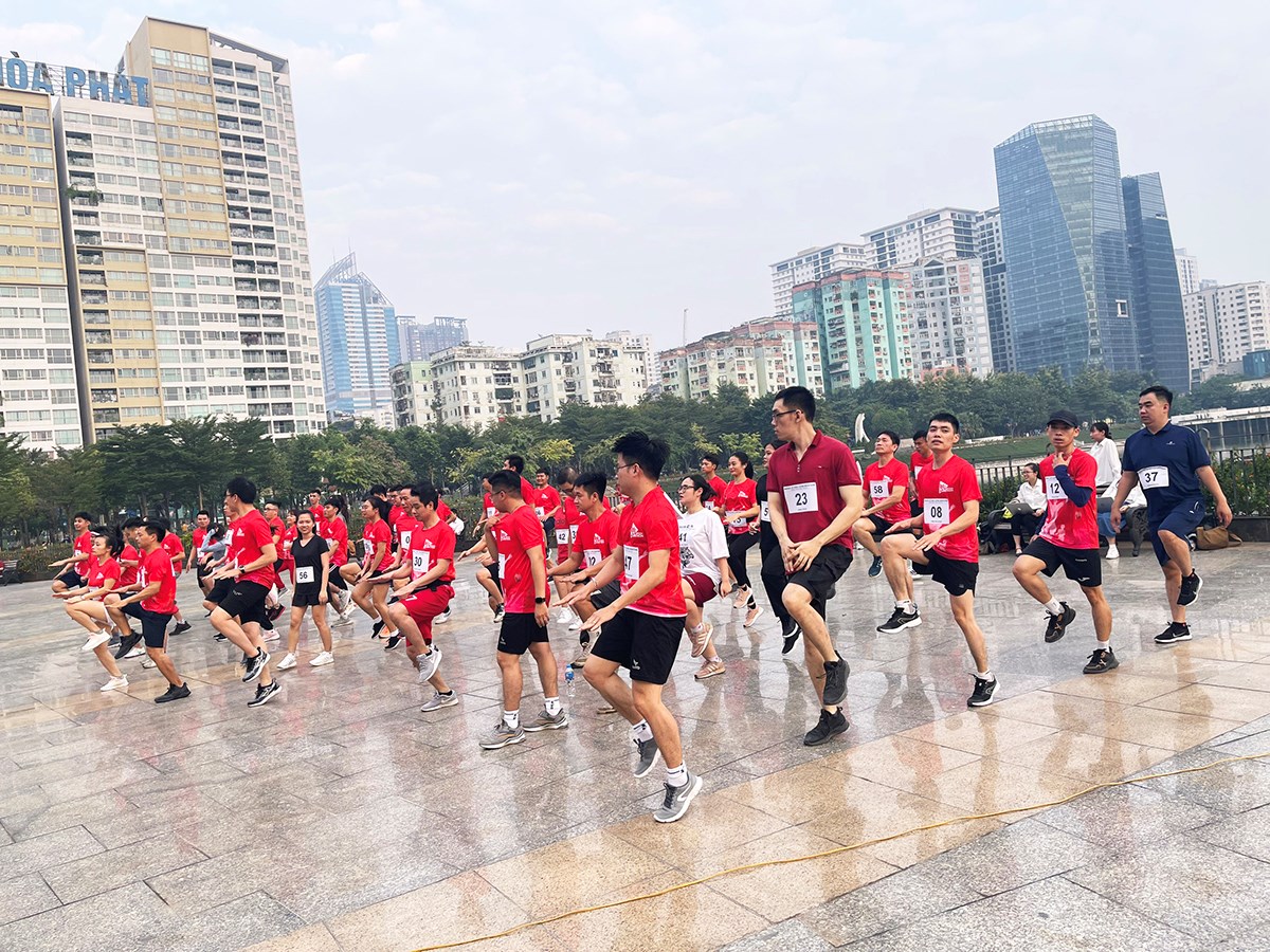 Mazda Lê Văn Lương Marathon tháng 11