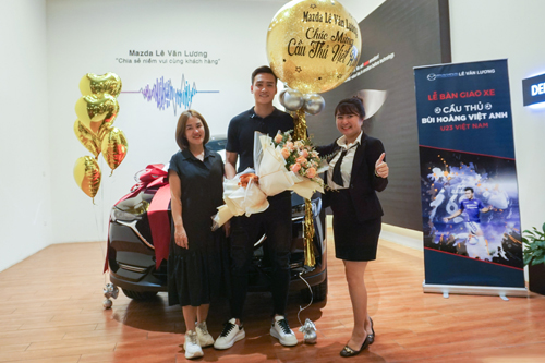 Cau Thu Bui Hoang Viet Anh Tau Xe Mazda