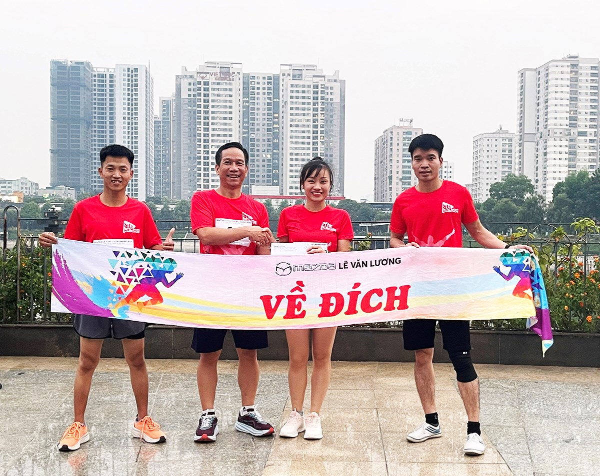 Mazda Lê Văn Lương Marathon tháng 11