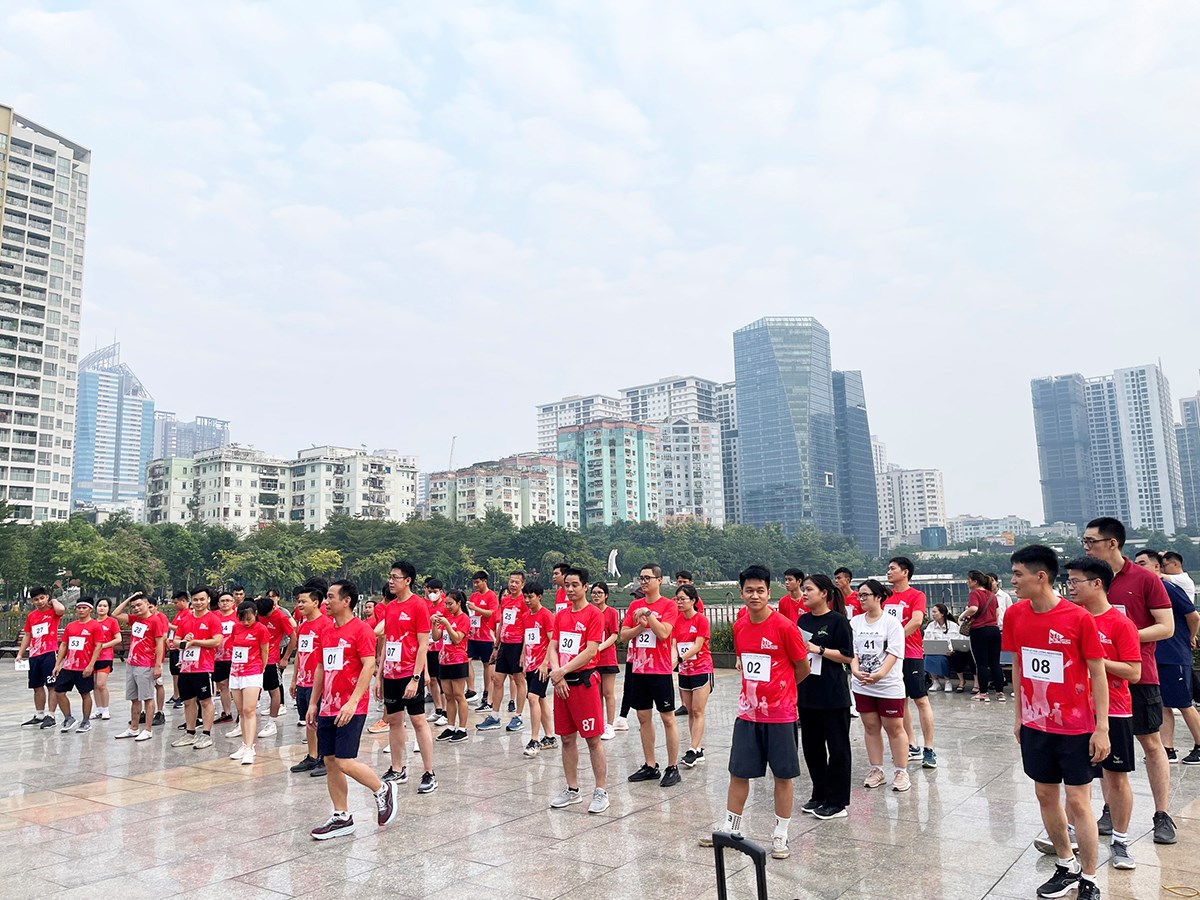 Mazda Lê Văn Lương Marathon tháng 11